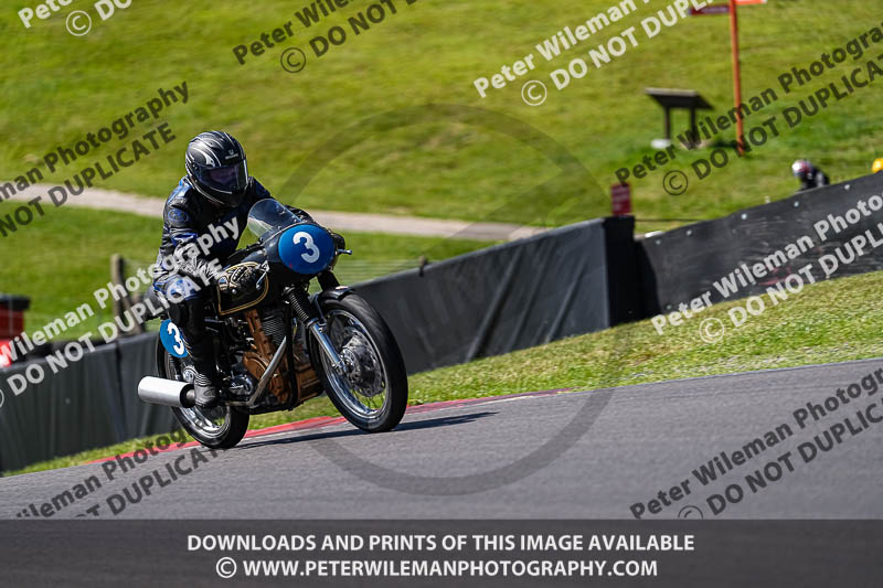 Vintage motorcycle club;eventdigitalimages;mallory park;mallory park trackday photographs;no limits trackdays;peter wileman photography;trackday digital images;trackday photos;vmcc festival 1000 bikes photographs